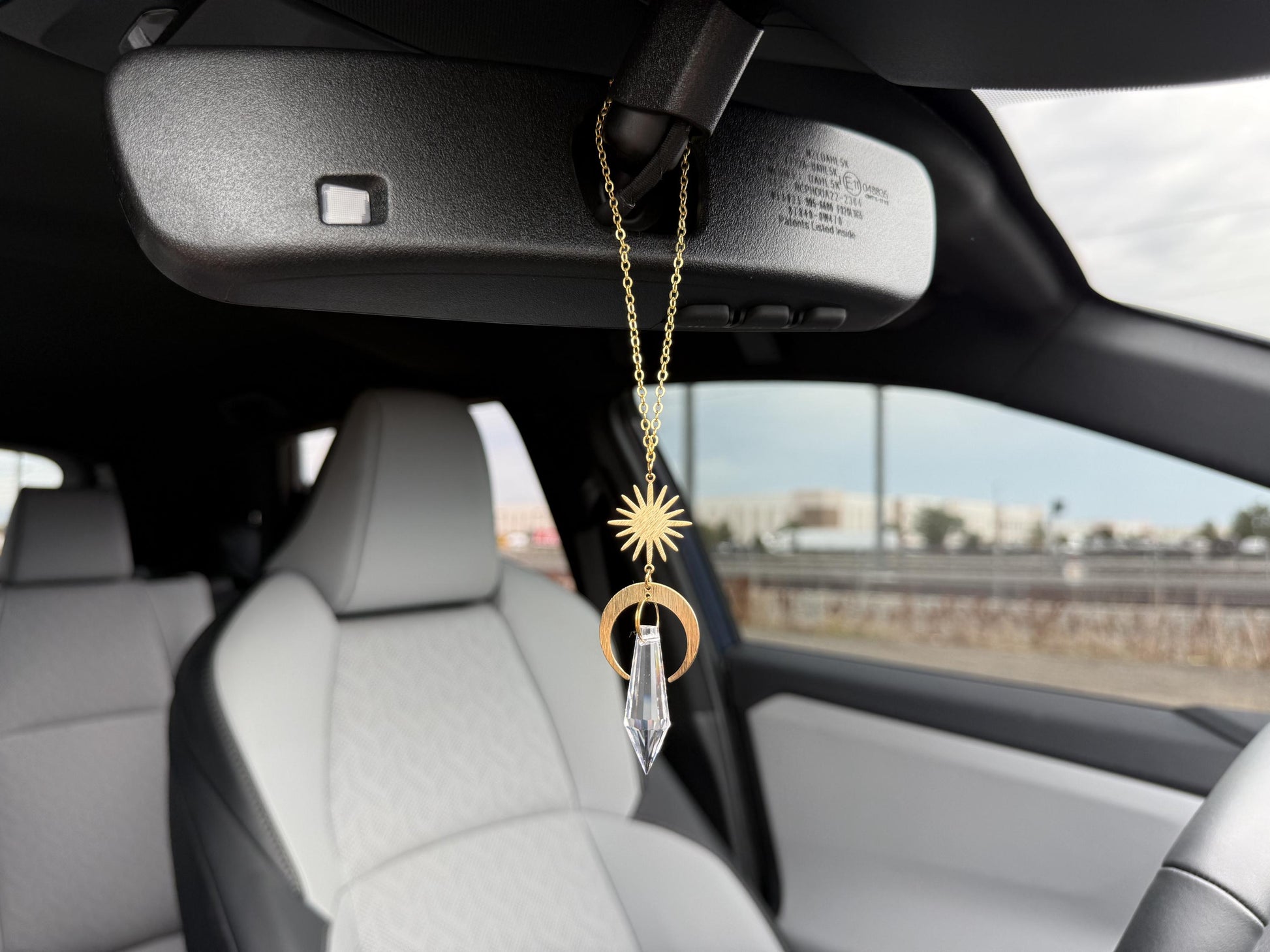 Crescent Moon Rearview Mirror Suncatcher, Crystal Sun Catcher, Crystal Prism Car Charm, Rearview Mirror Decoration, Car Mirror Charm