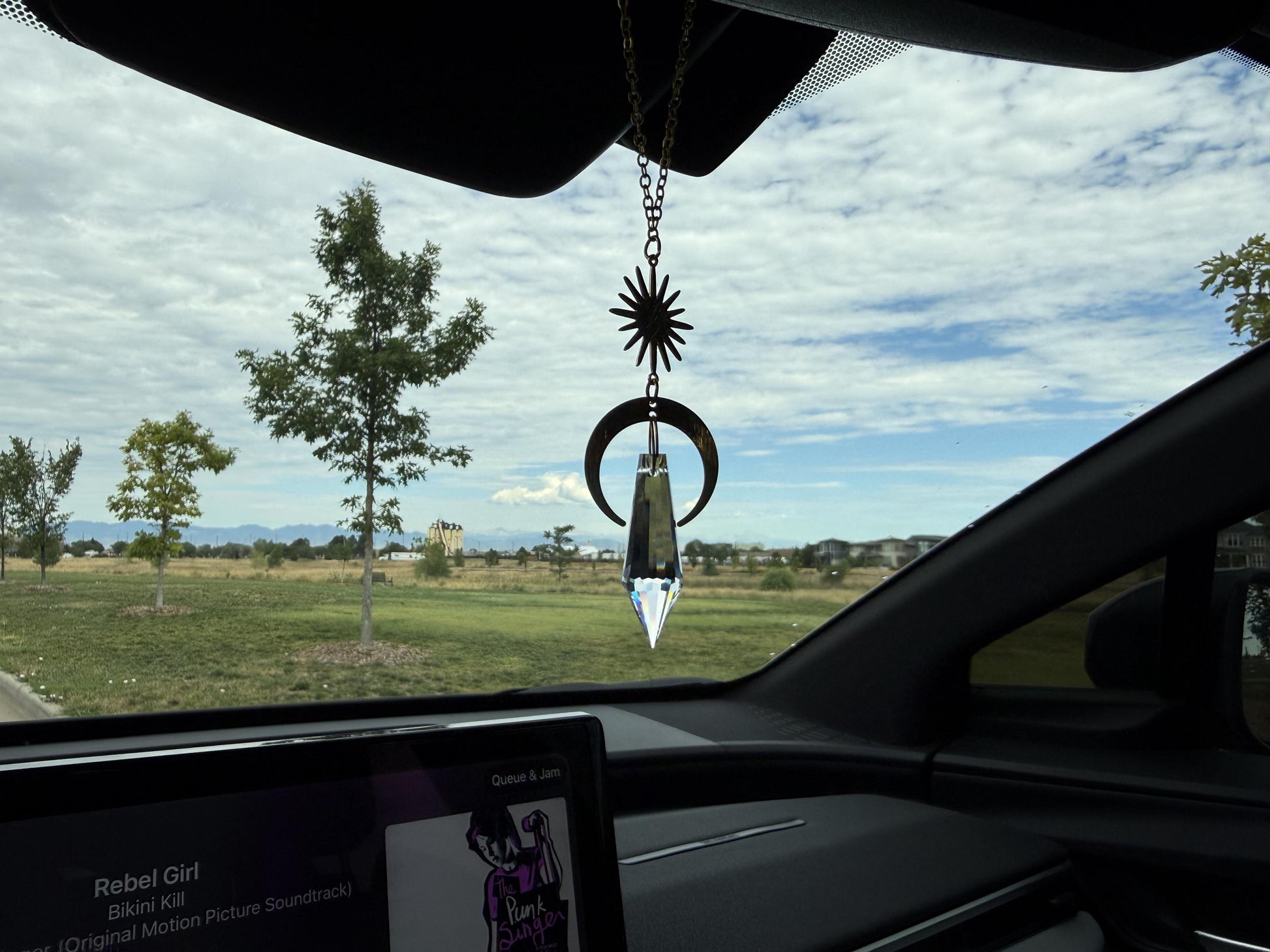 Crescent Moon Rearview Mirror Suncatcher, Crystal Sun Catcher, Crystal Prism Car Charm, Rearview Mirror Decoration, Car Mirror Charm