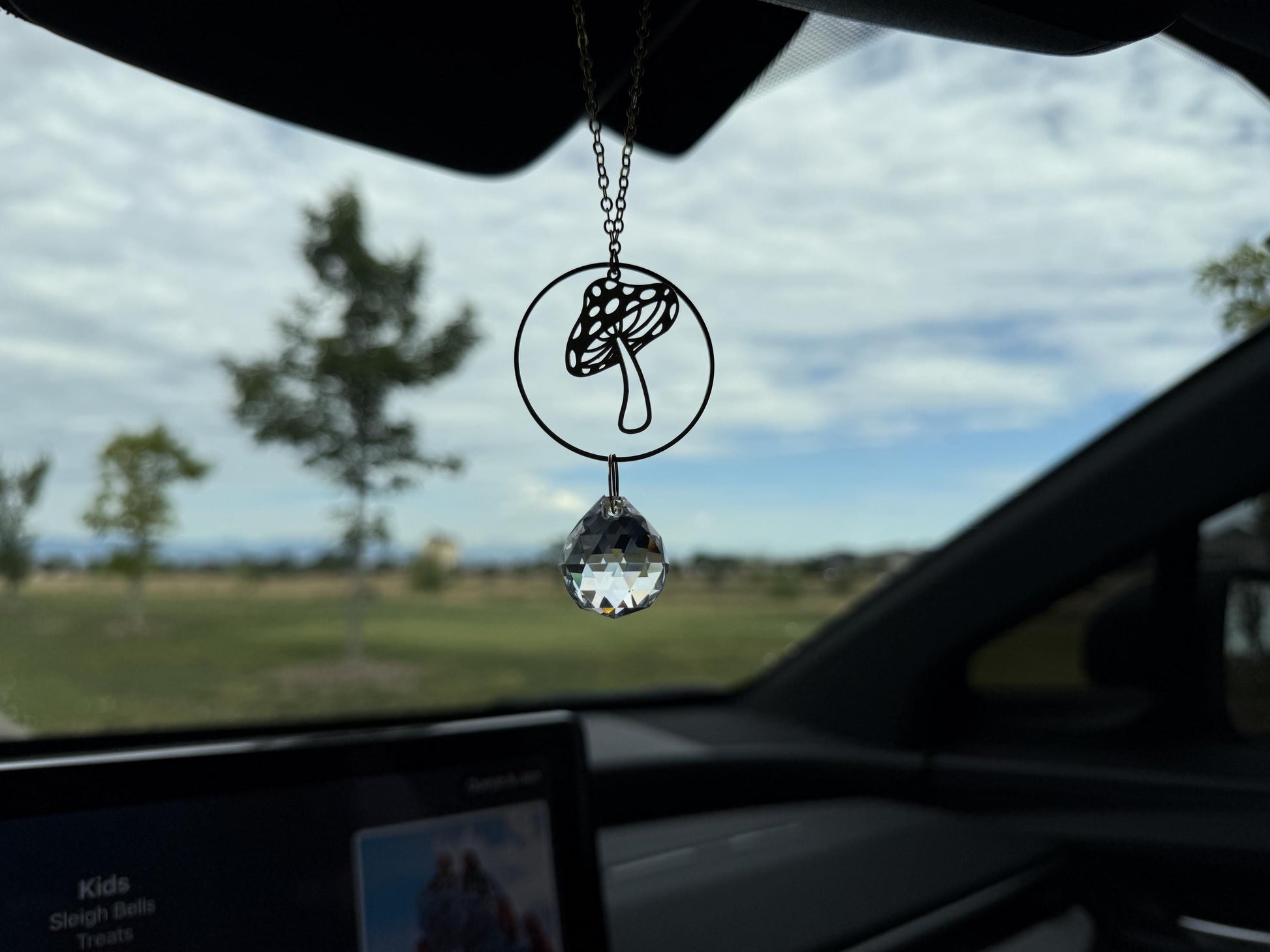 Mushroom Rearview Mirror Suncatcher, Crystal Sun Catcher, Crystal Prism Car Charm, Rearview Mirror Decoration, Car Mirror Charm
