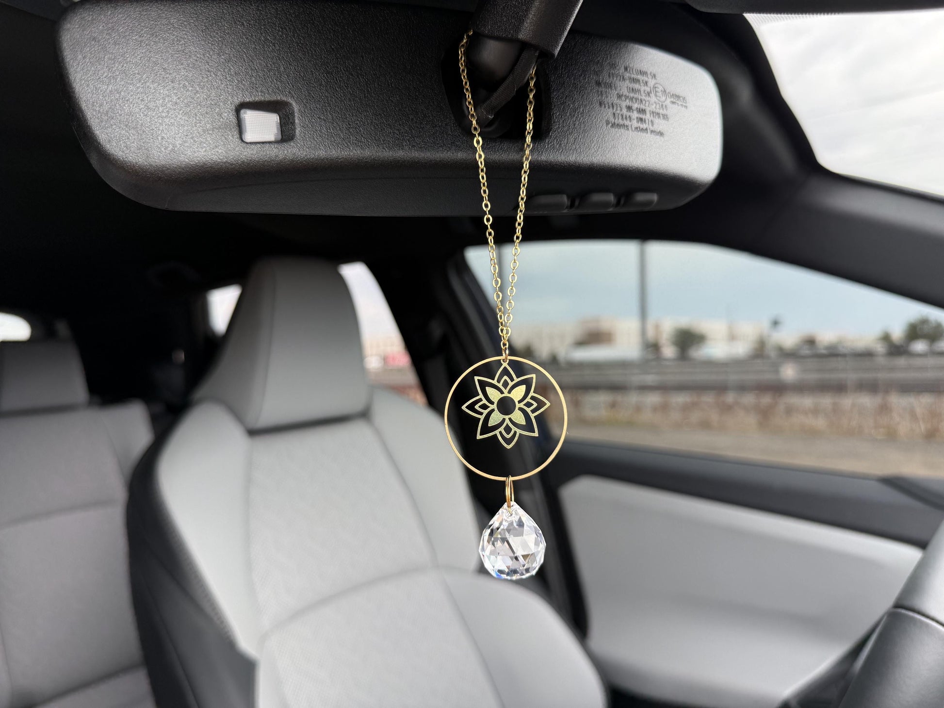 Flower Rearview Mirror Suncatcher #2, Crystal Sun Catcher, Crystal Prism Car Charm, Rearview Mirror Decoration, Car Mirror Charm